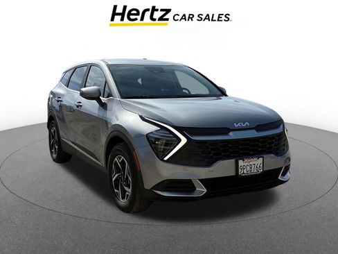 Used 2025 Kia Sportage LX image 1