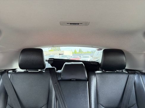 Used 2023 Toyota Prius XLE AWD/4WD image 42