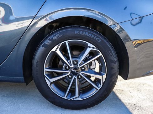 Used 2022 Kia Forte LXS image 10