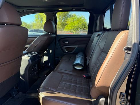 Used 2021 Nissan Titan Platinum Reserve w/ Moonroof Package AWD/4WD image 10