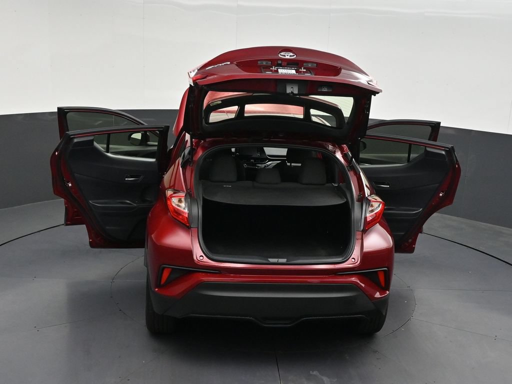 Used 2019 Toyota C-HR LE FWD image 35