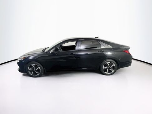 Used 2023 Hyundai Elantra SEL w/ Convenience Package FWD image 8