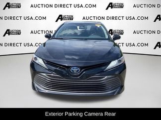 Used 2020 Toyota Camry XLE w/ Sunroof Package FWD video 2
