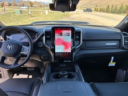New 2025 RAM 2500 Laramie image 46