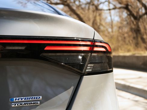 Used 2025 Honda Accord Touring image 13