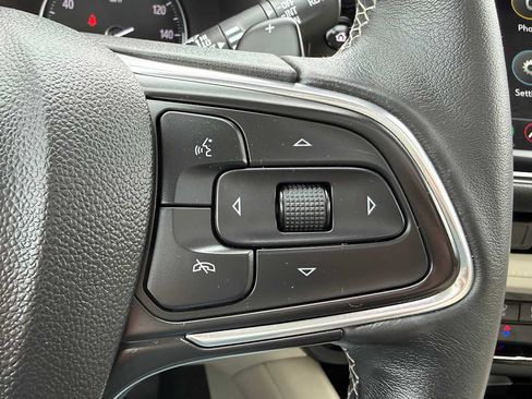 Used 2023 Buick Envision Avenir AWD/4WD image 16