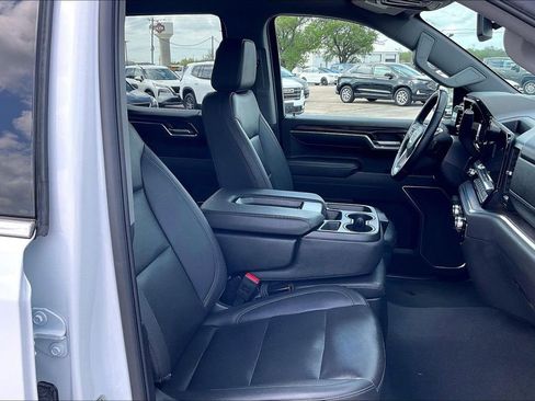 Used 2025 GMC Sierra 1500 SLT image 30