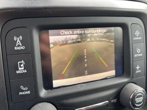 Used 2019 Jeep Renegade Sport image 12