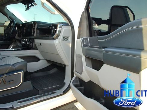 Used 2024 Ford F250 Limited w/ FX4 Off-Road Package AWD/4WD image 17