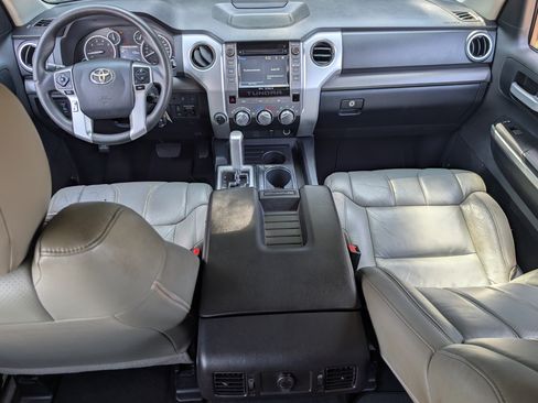 Used 2016 Toyota Tundra SR5 w/ SR5 Upgrade Package AWD/4WD image 22