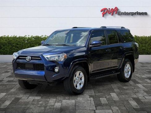Used 2022 Toyota 4Runner SR5 RWD image 4