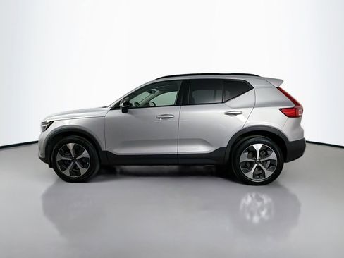 Certified 2023 Volvo XC40 B5 Plus w/ Climate Package image 9