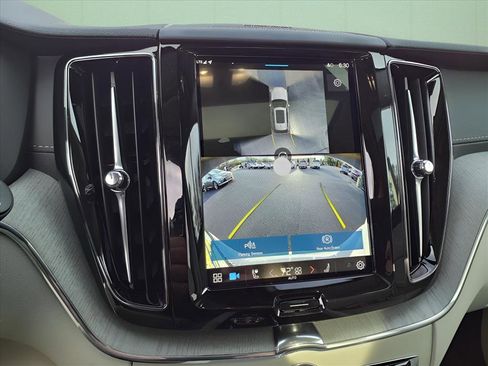Used 2025 Volvo XC60 T8 Ultra w/ Protection Package Premier image 13