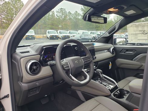 New 2026 Chevrolet Colorado ZR2 w/ Technology Package image 28