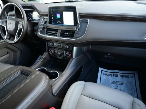 Used 2022 Chevrolet Tahoe Z71 w/ Luxury Package image 24