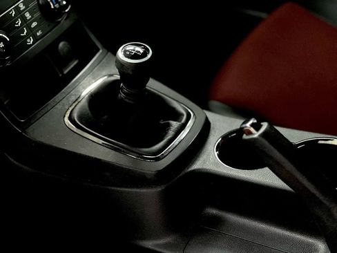 Used 2011 Hyundai Genesis 3.8 image 29