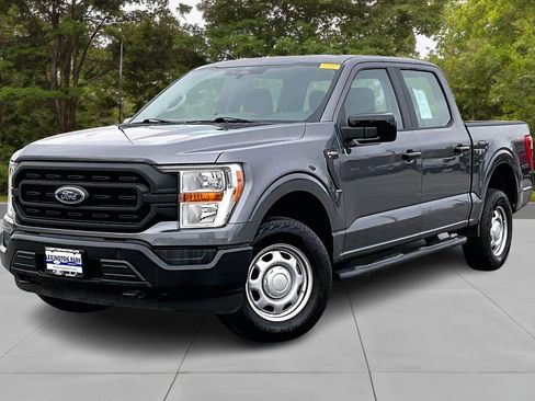 Used 2022 Ford F150 XL w/ Trailer Tow Package image 3