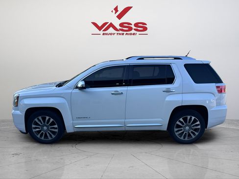 Used 2016 GMC Terrain Denali w/ Cargo Package FWD image 2