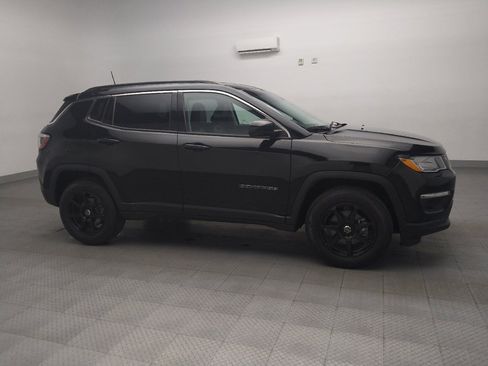Used 2019 Jeep Compass Latitude w/ Popular Equipment Group image 11
