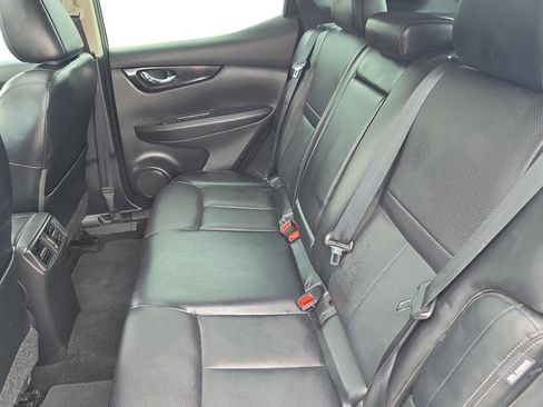 Used 2022 Nissan Rogue Sport SL w/ Premium Package FWD image 16