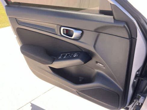 Certified 2025 Honda Civic Sport image 30