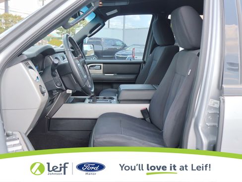 Used 2015 Ford Expedition XLT image 11