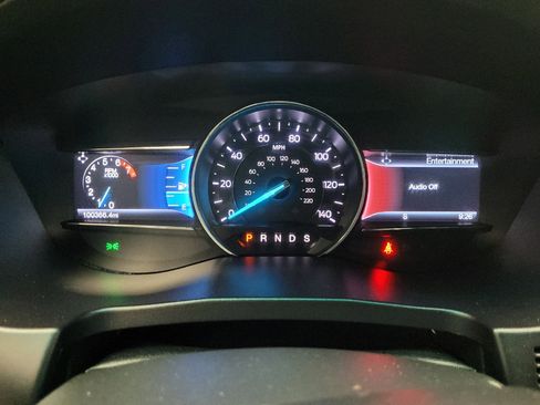Used 2016 Ford Explorer XLT w/ Equipment Group 202A AWD/4WD image 23