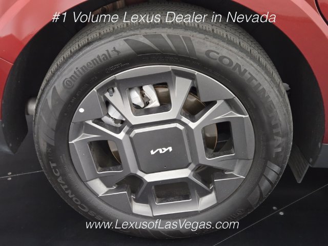 Used 2025 Kia Carnival EX FWD image 10