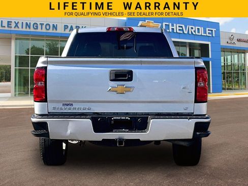 Used 2017 Chevrolet Silverado 1500 LT w/ All Star Edition AWD/4WD image 4
