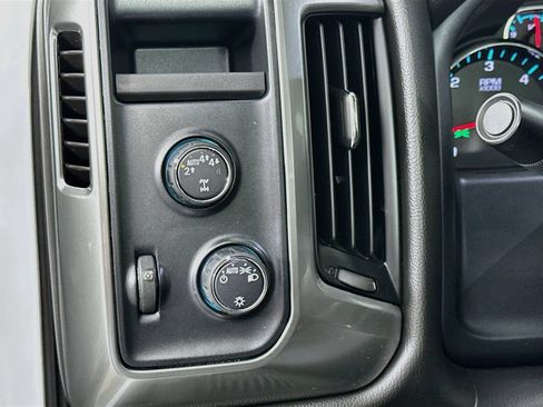 Used 2018 Chevrolet Silverado 1500 LT w/ Trailering Package AWD/4WD image 11
