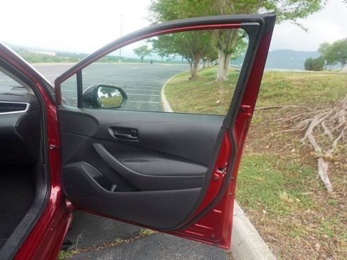Used 2023 Toyota Corolla LE w/ LE Convenience Package FWD image 19