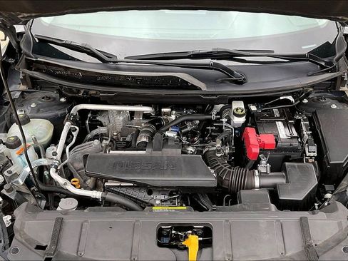 Used 2024 Nissan Rogue S FWD image 9
