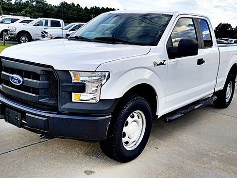 Used 2017 Ford F150 XL w/ Equipment Group 101A Mid image 5