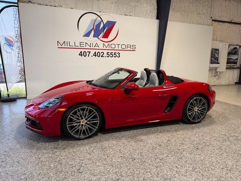 Used 2024 Porsche 718 Boxster GTS RWD image 16