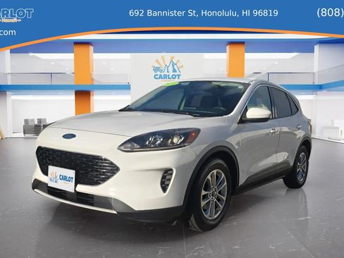 Used 2020 Ford Escape SE FWD image 1