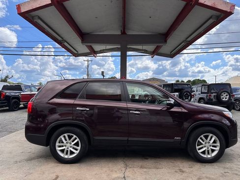 Used 2014 Kia Sorento LX AWD/4WD image 5