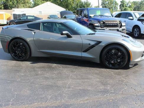 Used 2016 Chevrolet Corvette Stingray Coupe w/ Battery Protection Package RWD image 9