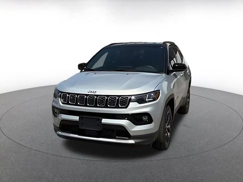 Used 2025 Jeep Compass Limited AWD/4WD image 7