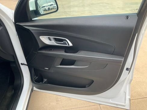 Used 2017 Chevrolet Equinox LT AWD/4WD image 33