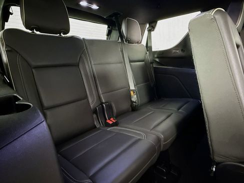 Used 2023 GMC Yukon SLT image 28