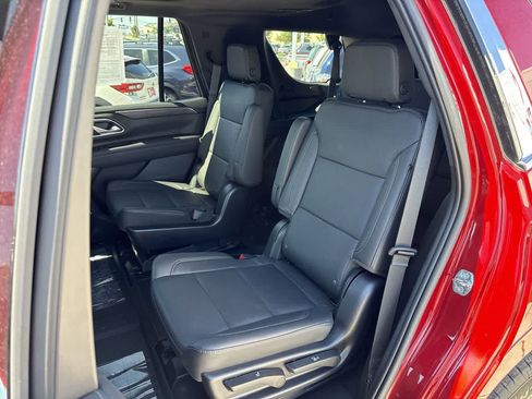 Used 2022 Chevrolet Tahoe LT w/ LT Signature Package AWD/4WD image 12