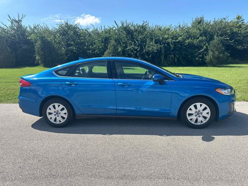 Used 2020 Ford Fusion S FWD image 12