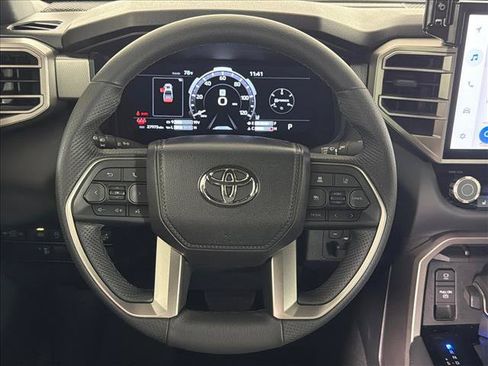 Used 2025 Toyota Tundra Limited AWD/4WD image 23