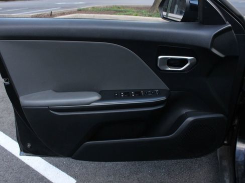 Used 2025 Kia K4 FWD image 15