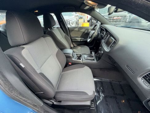Used 2015 Dodge Charger SXT image 24
