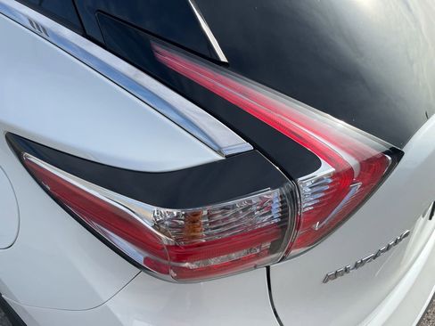 Used 2017 Nissan Murano SV image 43