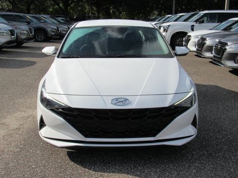 Used 2023 Hyundai Elantra Blue image 7