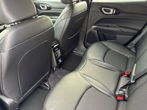 New 2026 Jeep Compass Latitude image 14