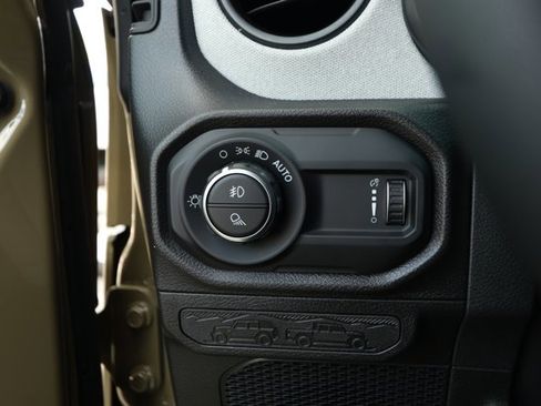 New 2026 Jeep Gladiator Sport AWD/4WD image 16