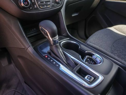 Used 2024 Chevrolet Equinox LT w/ LPO, Floor Liner Package FWD image 23